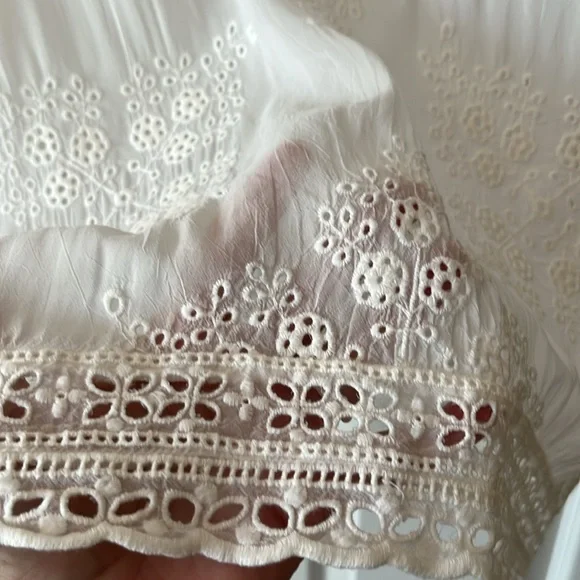 JOHNNY WAS White Eyelet Top - Picture 4 of 8